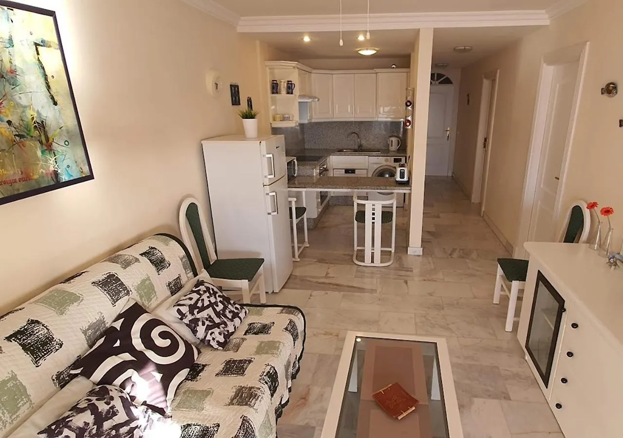 Panoramic Ocean View Apartment 아칸티라도
